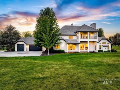 Exceptional custom home and timeless luxury nestled on a - photo 4