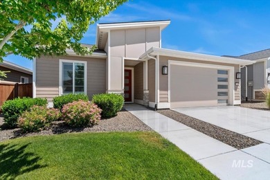 Stunning, light and bright single-level home in the gated 55+ - photo 3
