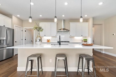Stunning, light and bright single-level home in the gated 55+ - photo 9