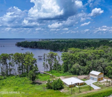Lake Home For Sale in East Palatka, Florida