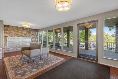 215 Barry Ave S 216 - photo 22