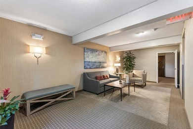 215 Barry Ave S 216 - photo 23