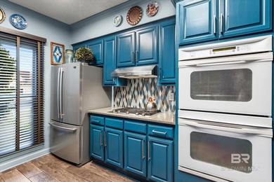 Designer's patio home in well sought after Ashbury Place in the