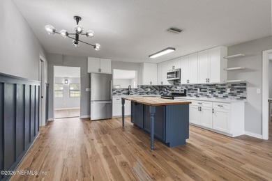 COMPOUND! Hard-to-find acreage property in the heart of - photo 13
