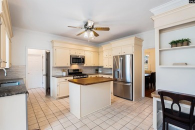 Lake life without compromise. Welcome to The Landings, where - photo 15