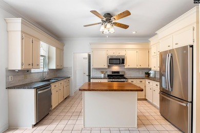 Lake life without compromise. Welcome to The Landings, where - photo 16
