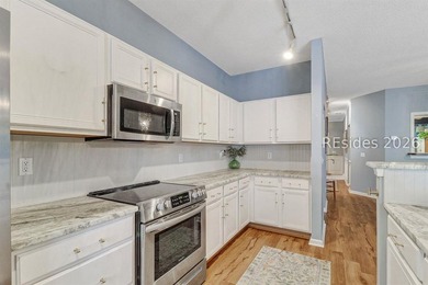 Charming and ideally located in the heart of Westbury Park, this - photo 16