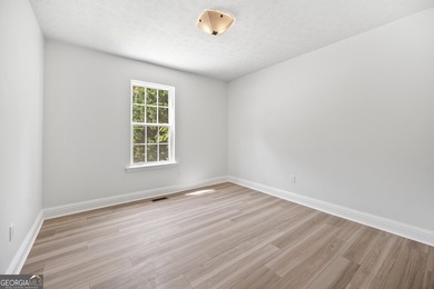 Offering exceptional flexibility and multigenerational living - photo 17