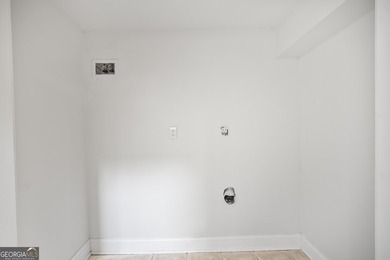 Offering exceptional flexibility and multigenerational living - photo 20