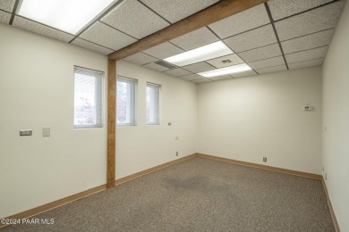 Prime 2,858 sqft medical office building in a high-traffic area