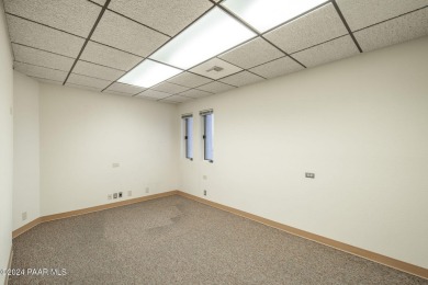 Prime 2,858 sqft medical office building in a high-traffic area