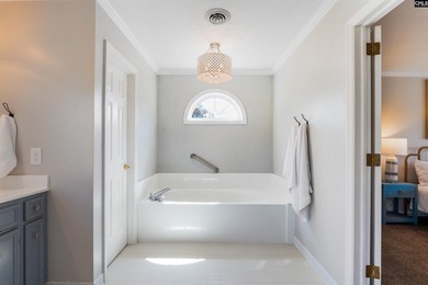 Lake life without compromise. Welcome to The Landings, where - photo 25