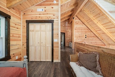 This cabin is a true gem! Offering a new construction log home - photo 30