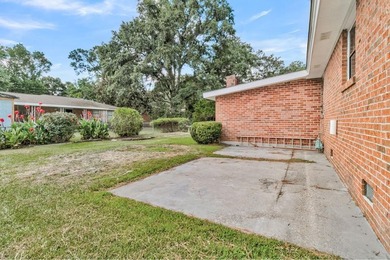 Updated brick ranch in Hanahan! Located in the highly desirable - photo 36