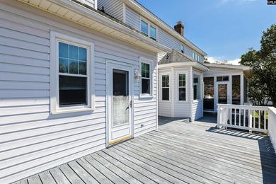 Lake life without compromise. Welcome to The Landings, where - photo 37