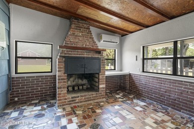 COMPOUND! Hard-to-find acreage property in the heart of - photo 38