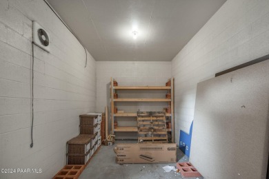 Prime 2,858 sqft medical office building in a high-traffic area