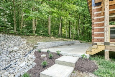 This cabin is a true gem! Offering a new construction log home - photo 40