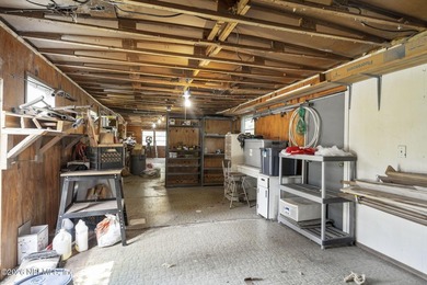 COMPOUND! Hard-to-find acreage property in the heart of - photo 47