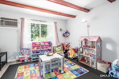 Welcome to this well-maintained and move-in ready condominium - photo 9