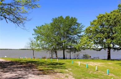 Lake Home For Sale in Wills Point, Texas
