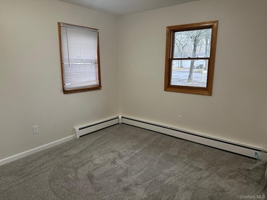 Renovated 4-6 Bedrooms, 2 Bath Colonial, Possible Apartment - photo 11