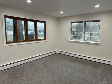 Renovated 4-6 Bedrooms, 2 Bath Colonial, Possible Apartment - photo 12