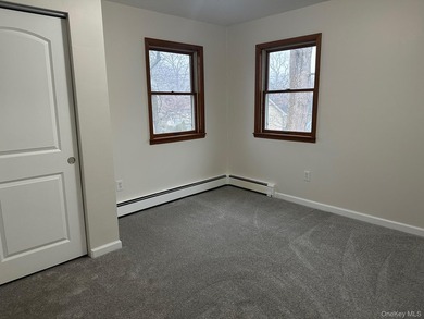 Renovated 4-6 Bedrooms, 2 Bath Colonial, Possible Apartment - photo 13