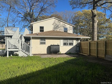 Renovated 4-6 Bedrooms, 2 Bath Colonial, Possible Apartment - photo 24