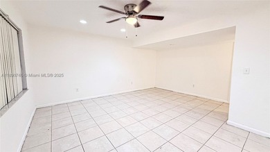 Great opportunity to live or Invest in a 2beds / 1 bath well - photo 2