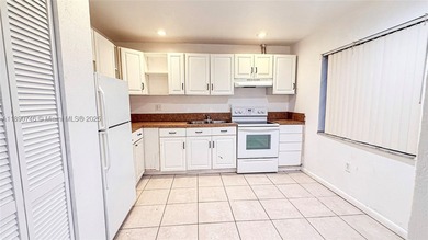 Great opportunity to live or Invest in a 2beds / 1 bath well - photo 3