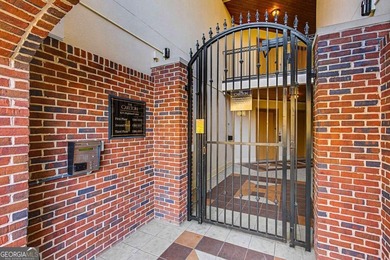 Claim your place at The Carlton and live at the heart of Intown