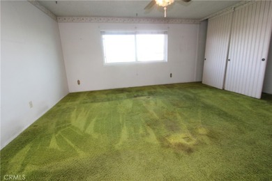 Discover the incredible potential of this spacious 4-bedroom - photo 14