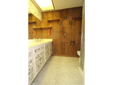 Discover the incredible potential of this spacious 4-bedroom - photo 15