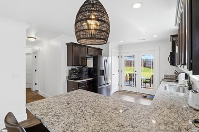 Beautifully kept 3-bed, 2-bath Craftsman in Greer's Orchard - photo 8