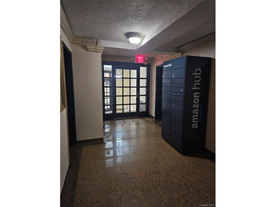 JUST REDUCED!!! Welcome to 2107 Wallace Ave. Unit #4D is a - photo 2