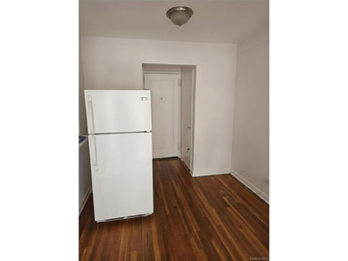 JUST REDUCED!!! Welcome to 2107 Wallace Ave. Unit #4D is a - photo 7