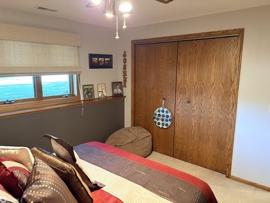Great location! This four-bedroom home is close to both Crapo - photo 17