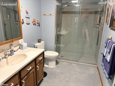 Great location! This four-bedroom home is close to both Crapo - photo 19