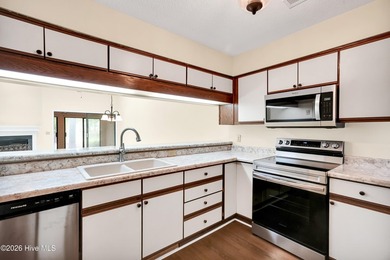 Perfectly positioned in one of Wilmington's most desirable - photo 10