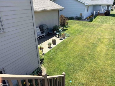 Great location! This four-bedroom home is close to both Crapo - photo 28