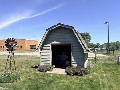 Great location! This four-bedroom home is close to both Crapo - photo 30