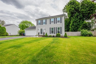 Welcome home to this charming Colonial featuring 3 bedrooms and - photo 2