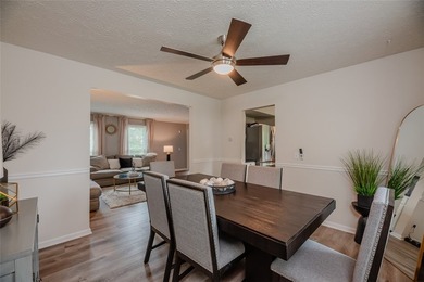 Welcome home to this charming Colonial featuring 3 bedrooms and - photo 7