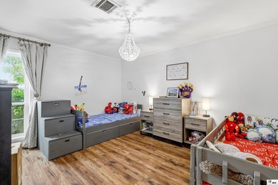 Welcome home to this beautifully maintained 3-bedroom, 2-bath - photo 29