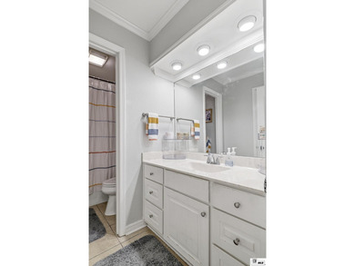 Welcome home to this beautifully maintained 3-bedroom, 2-bath - photo 31