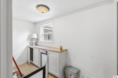 Welcome home to this beautifully maintained 3-bedroom, 2-bath - photo 33