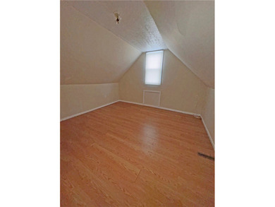 Excellent investment opportunity or owner occupant duplex in the - photo 10