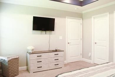 Beautifully maintained, move-in ready single-level home in a - photo 14