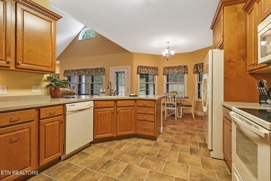 Lovely custom built 4 bedroom/3 bath home on a quiet Cul-de-sac - photo 23